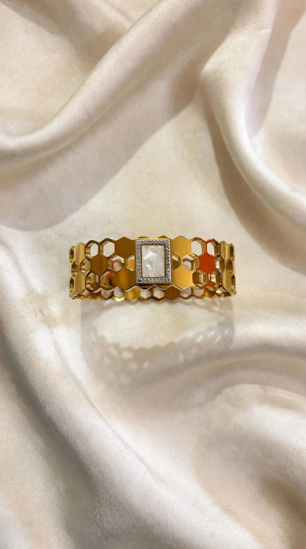 Gold Honeycomb Design Kada