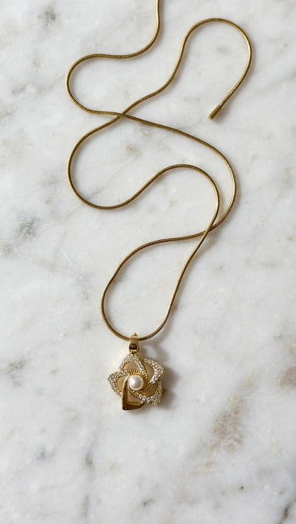 Twisted Bloom Pearl Necklace