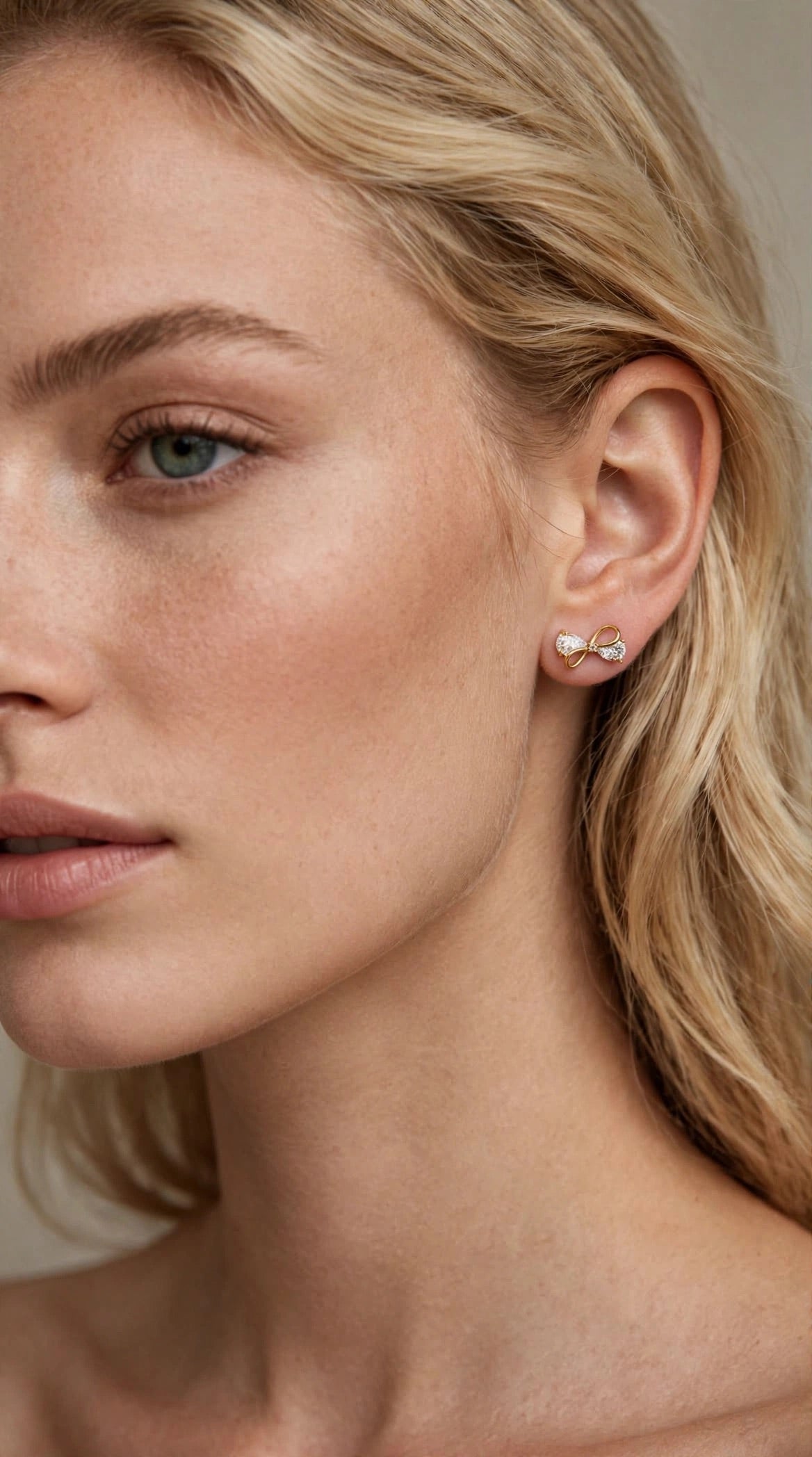 Aura Dainty Crystal Bow Stud Earrings